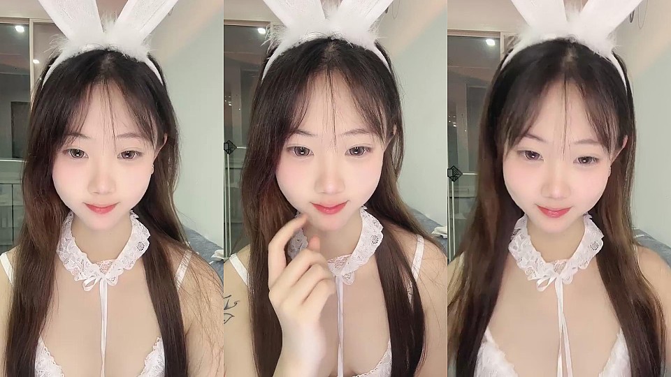 【恋爱小白】超可爱学生妹裸舞诱惑，扣穴自慰好过瘾 (5)